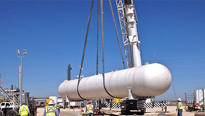 low-temperature storage tank