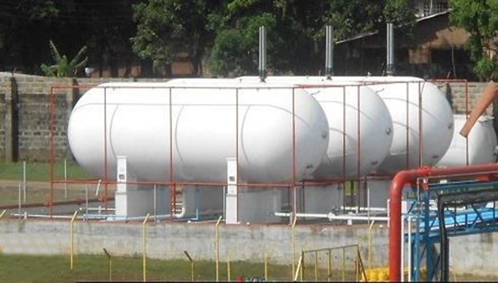 LPG storage tank spray