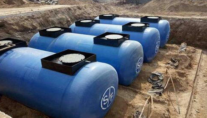 Hazard of water accumulation in oil tank