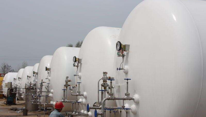 LNG cryogenic tank