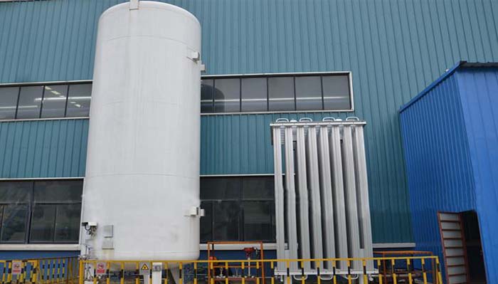 CO2 storage tank