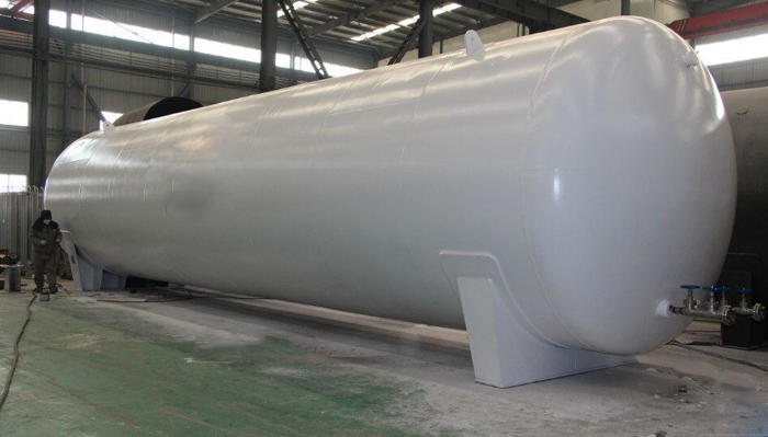 Liquid nitrogen pressure vessel tanks