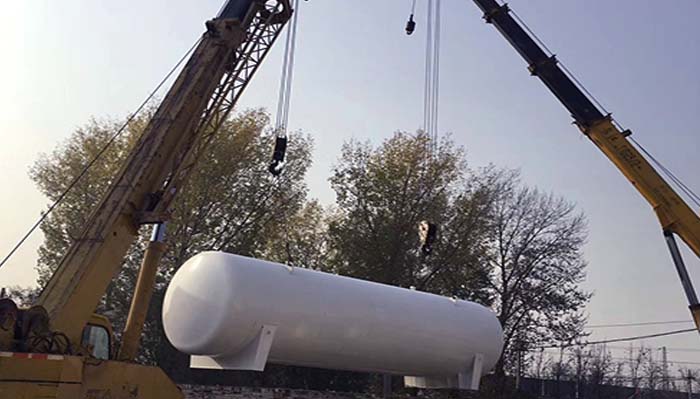 Common materials for cryogenic storage tank