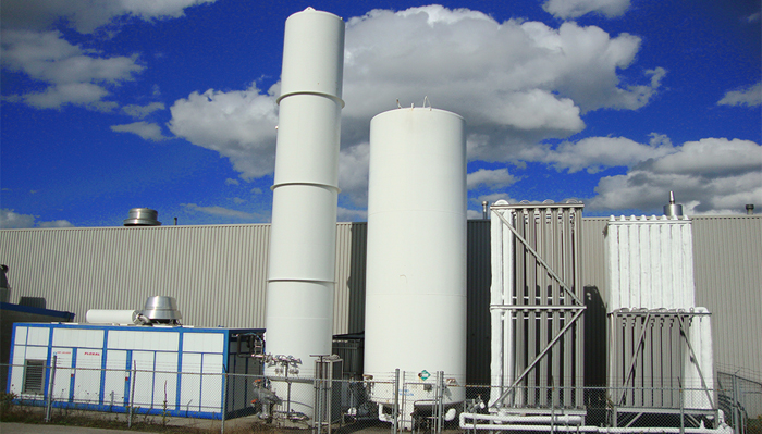 characteristics of LNG cryogenic storage tank