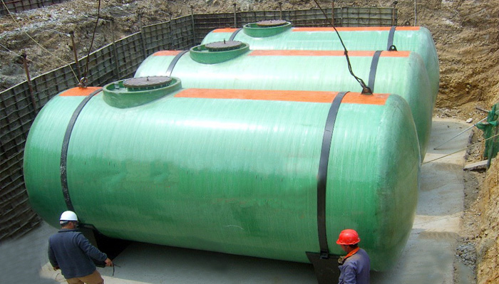 Anticorrosive measures for double oil tanks