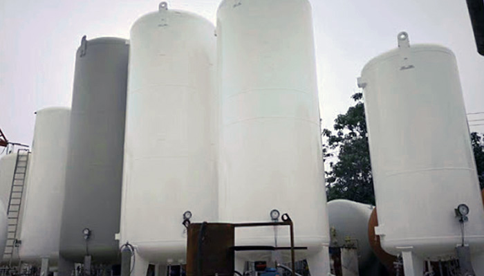 carbon dioxide storage tank