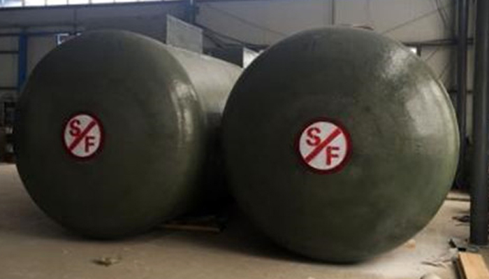 Double-layer oil tank vent