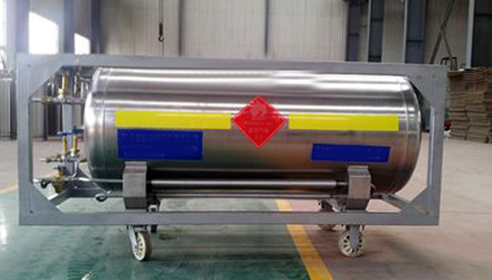 cryogenic gas cylinder