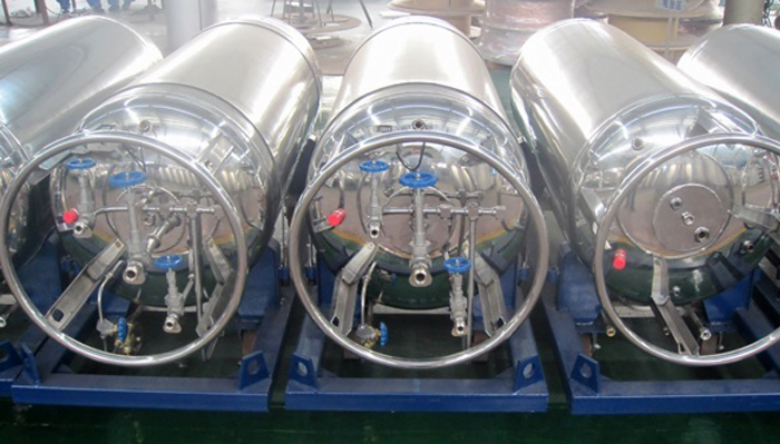 cryogenic containers