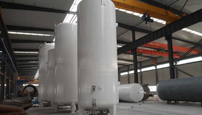 cryogenic liquid nitrogen tanks