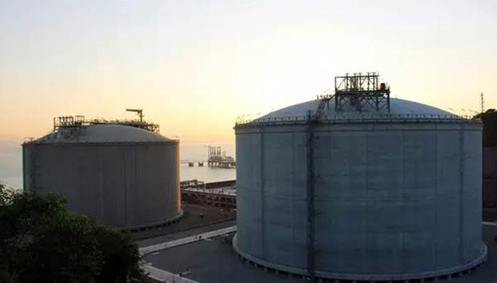 cryogenic LNG storage tank