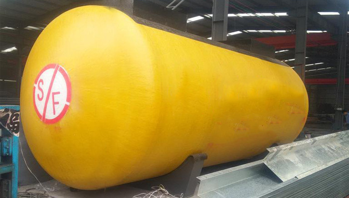 double-layer oil tank use life