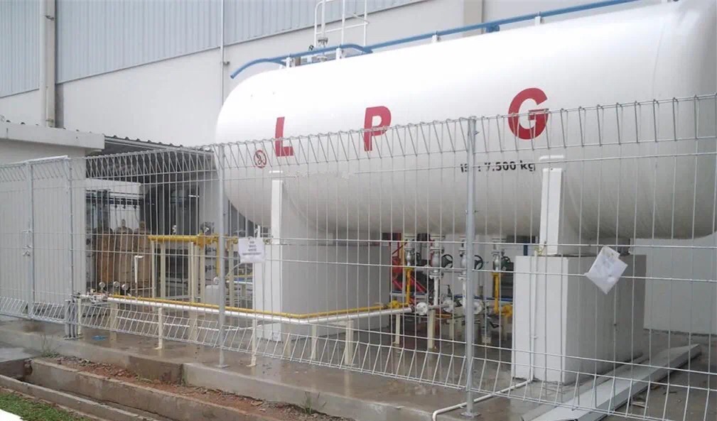Bulk propane cooking gas filling plant