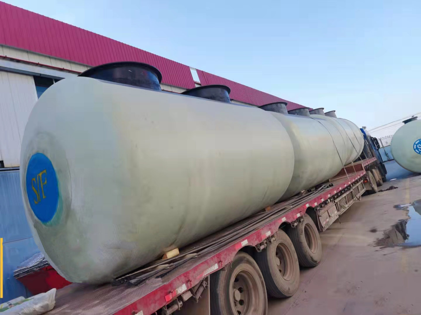 Կրկնակի պատի ապակեպլաստե ստորգետնյա վառելիքի բաք