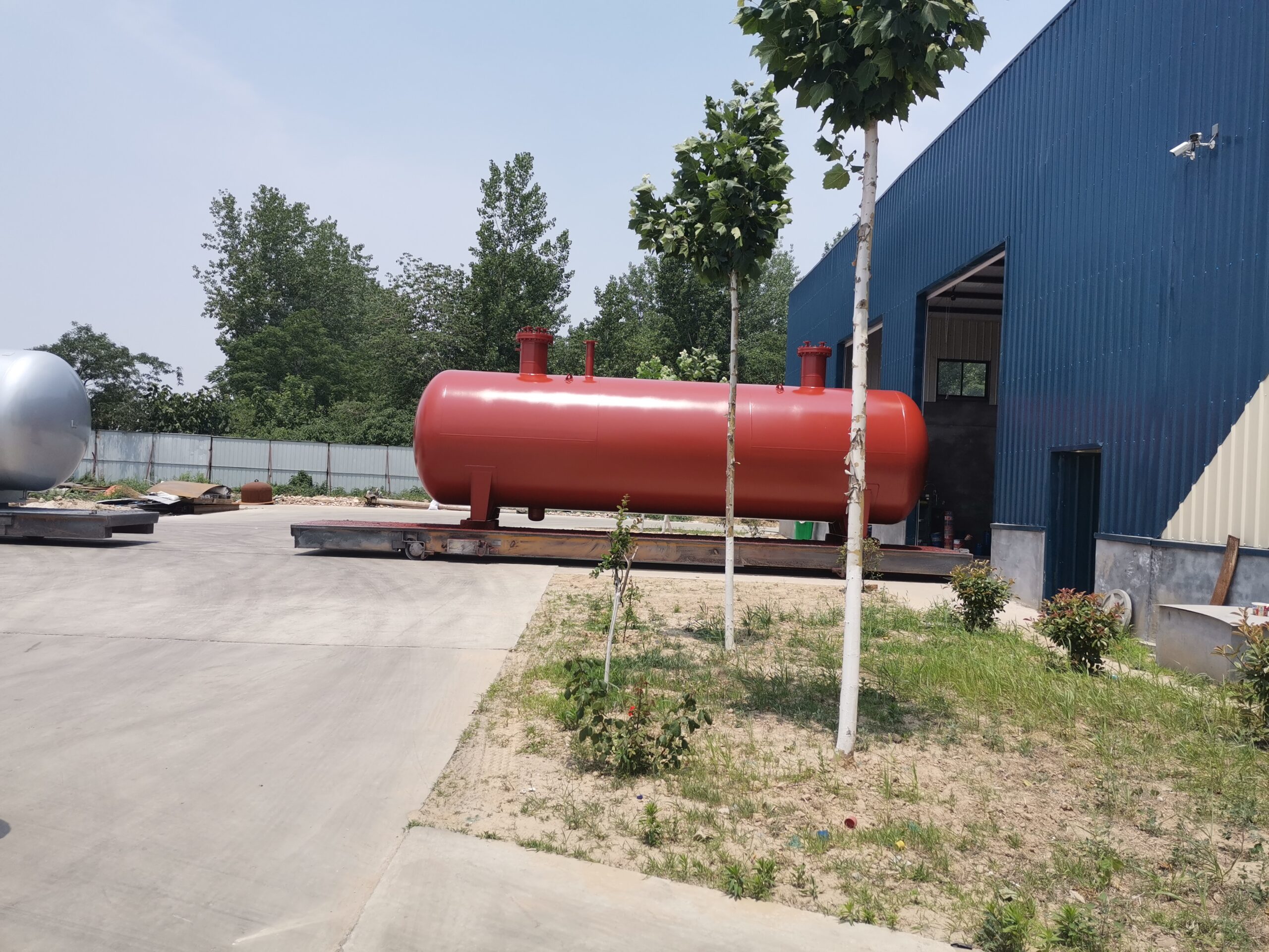 Underground LPG tank