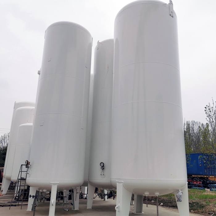 Vertical liquefied oxygen tank