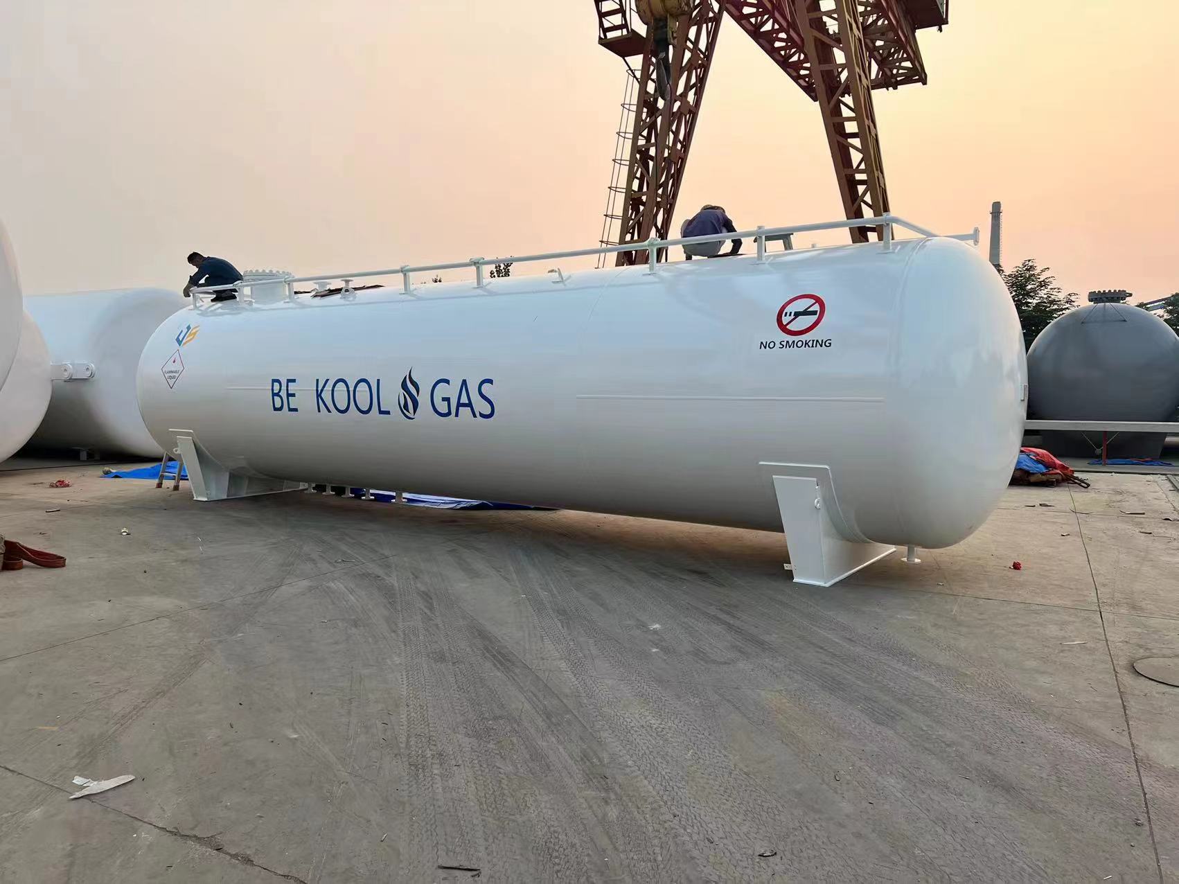 Main features of liquefied gas storage tank