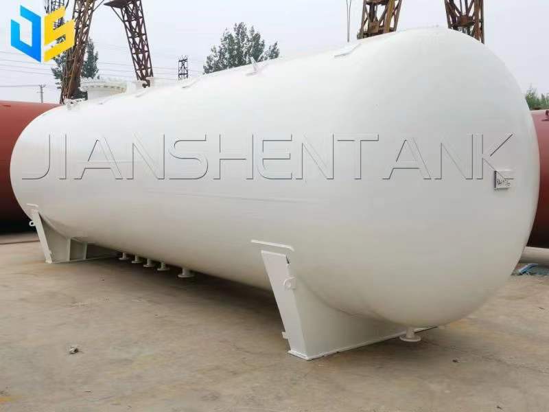 Liquefied gas storage tank installation and construction