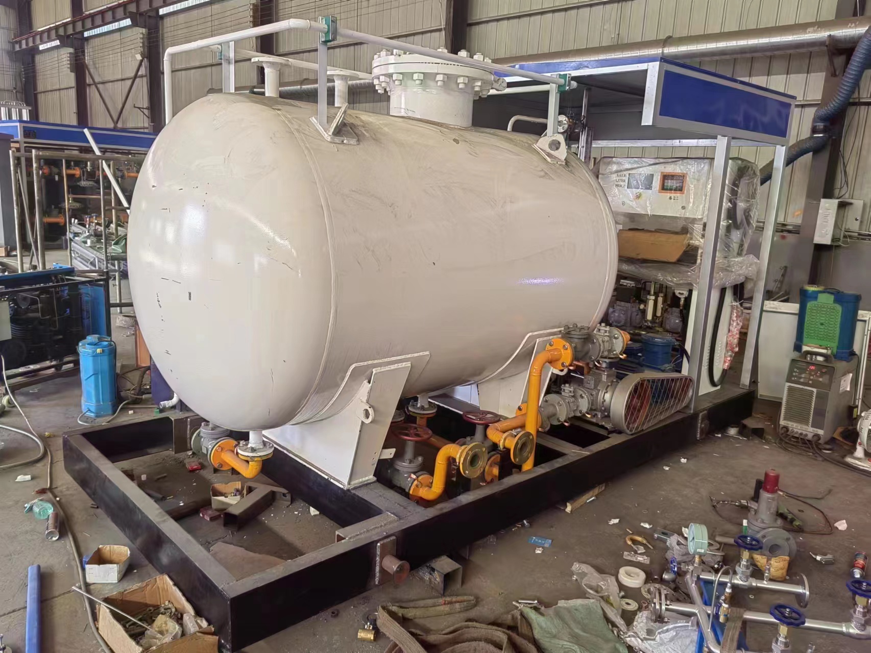 Small 3.5 cubic LPG skid station