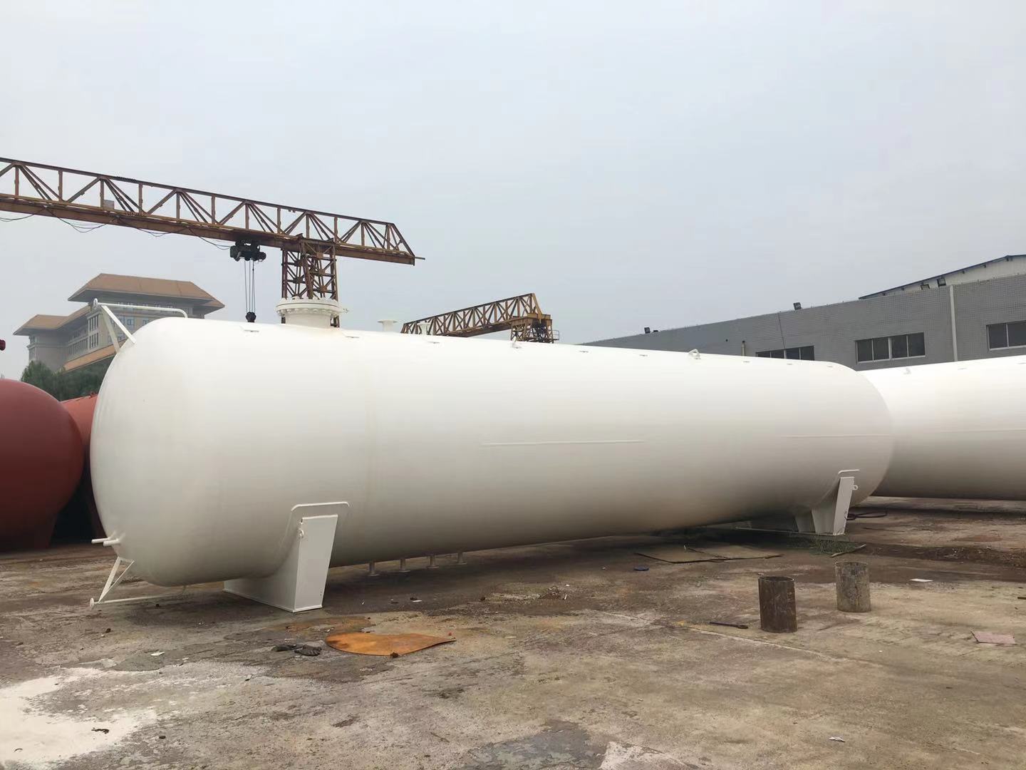 Application of liquefied gas storage tank