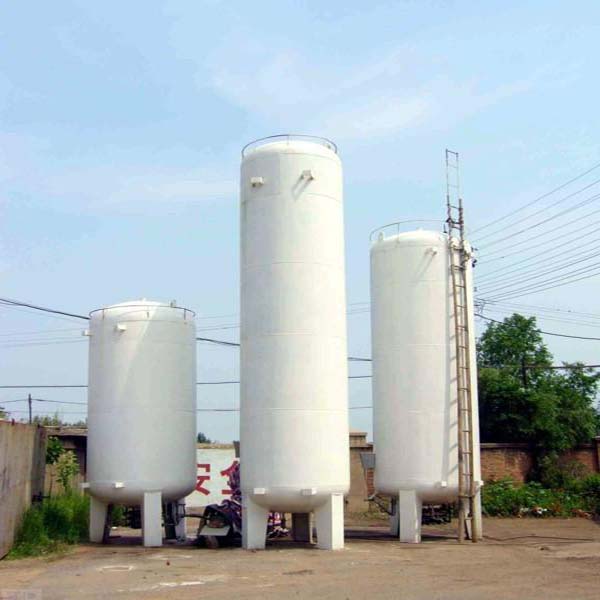 Strictly observe safety regulations when using cryogenic storage tanks