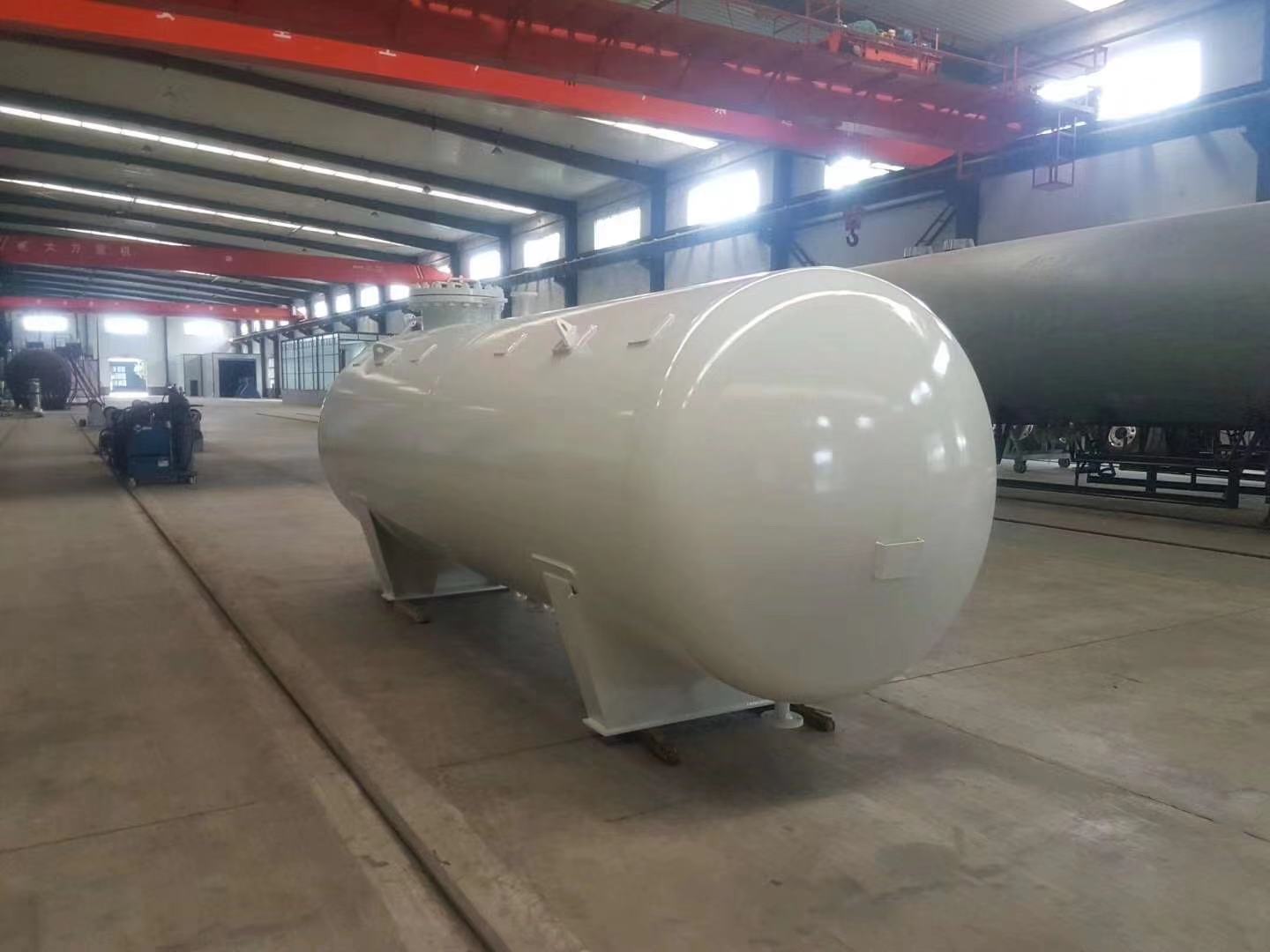 Liquefied gas storage tank pipe counterpart