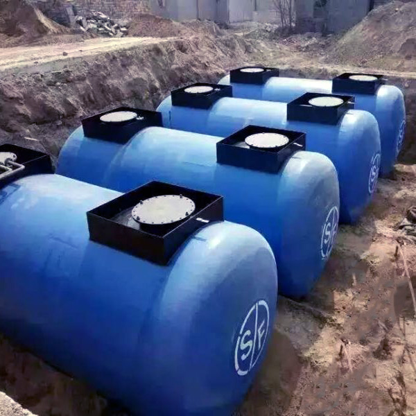 The use of oil tanks in the oil industry
