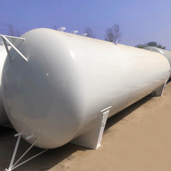 Sand blasting and derusting treatment, spraying, purging and other processes for liquefied petroleum gas storage tanks