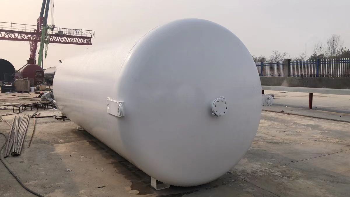 Self-pressurization system for storage tanks