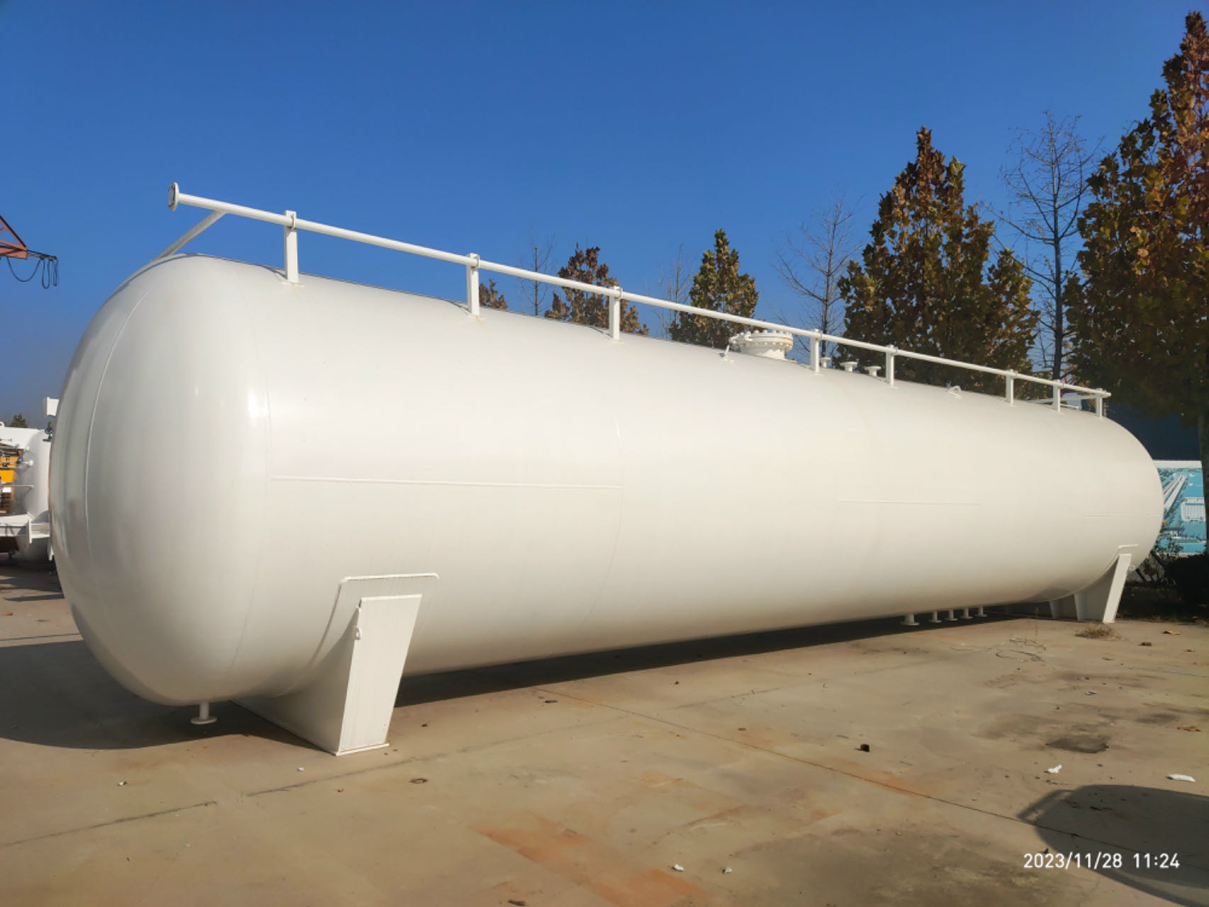 Liquefied gas storage tank inspection test