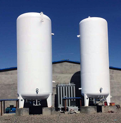 LNG storage tanks have pressure gauges and differential pressure level gauges