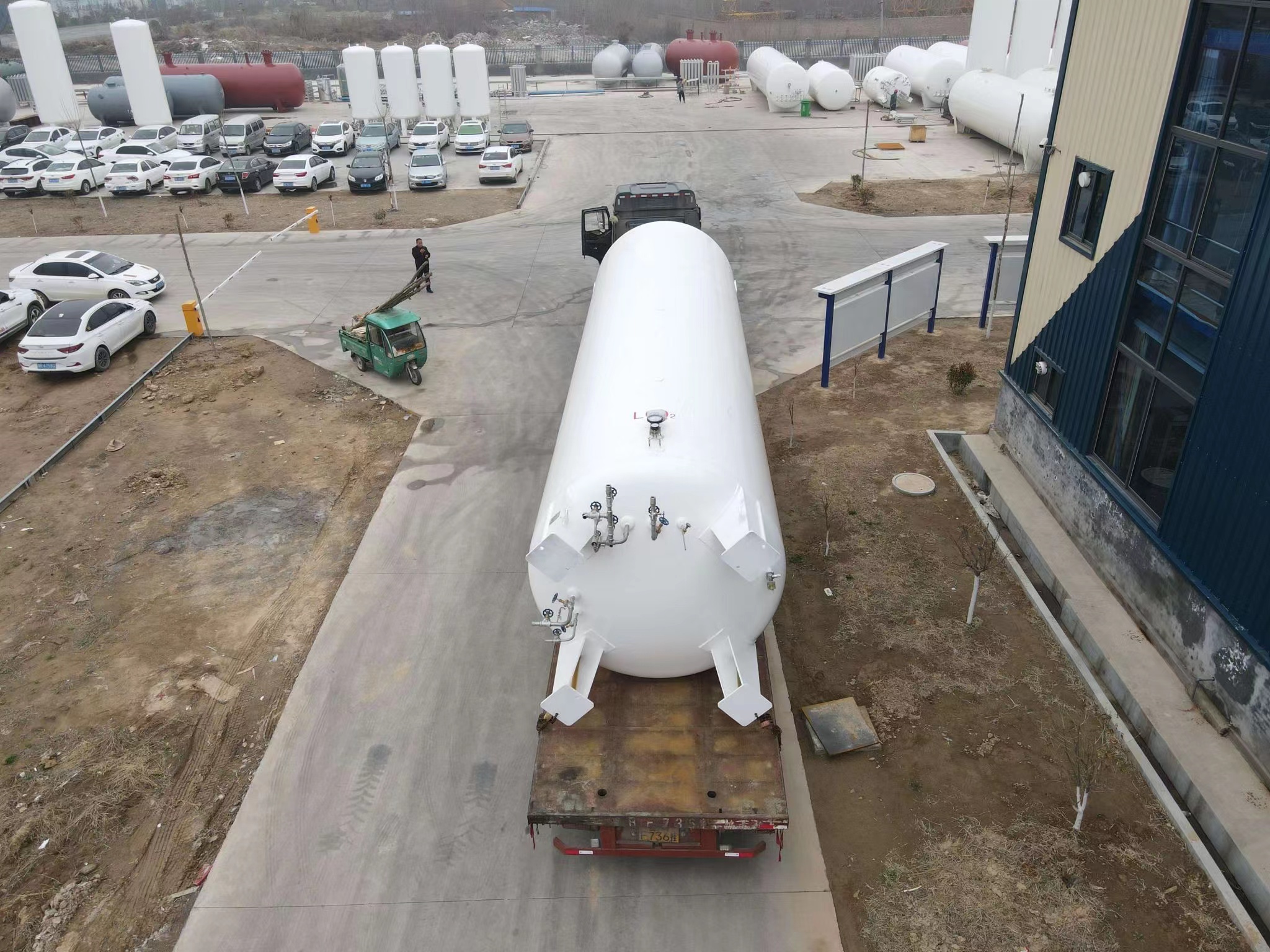 The working principle of a low-temperature liquid carbon dioxide storage tank&rsquo;s siphon system（2）